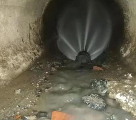 新巴尔虎右市政管道清淤